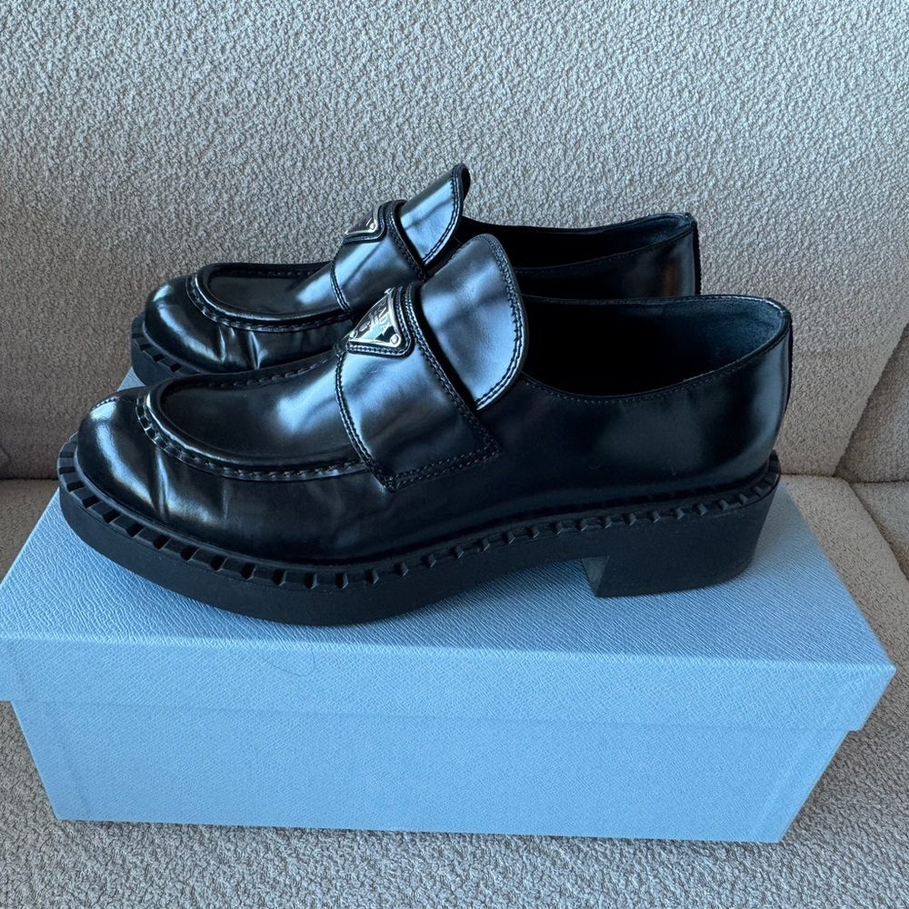 Prada Women Black Loafers - Picture 3 of 6